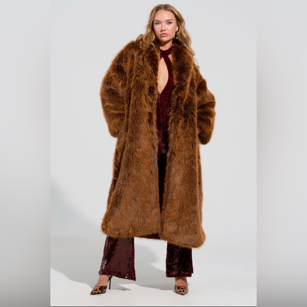 NWT Women's Faux Fur Coat - Brown L/XL